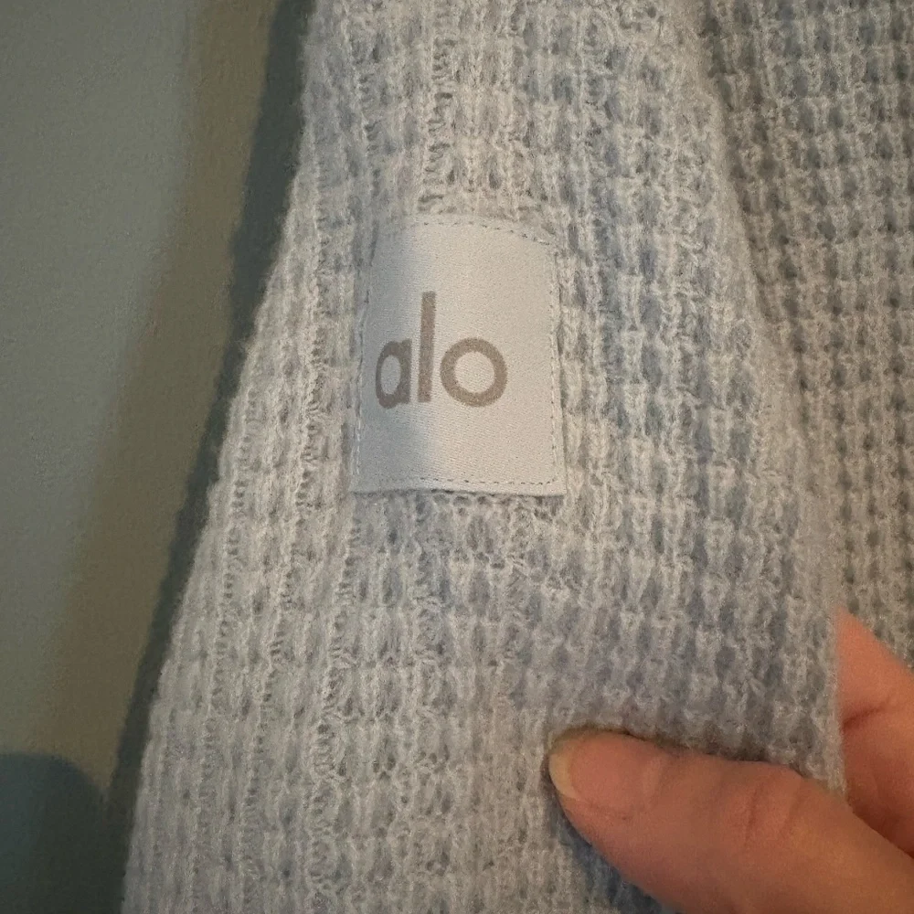 ALO Cashmere Plus Waffle Full Zip Hoodie - Crystal Blue NWT - Picture 3 of 9